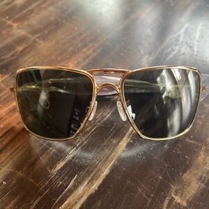 Oakley Inmate 05-630 Polished Gold RARE Denzel Washington Book Of Eli NWOT